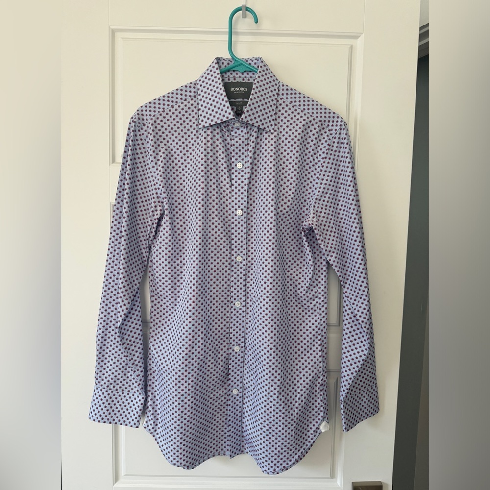 Bonobos dress shirt. 15/33. Slim fit. Light blueish purple with tiny red flowers